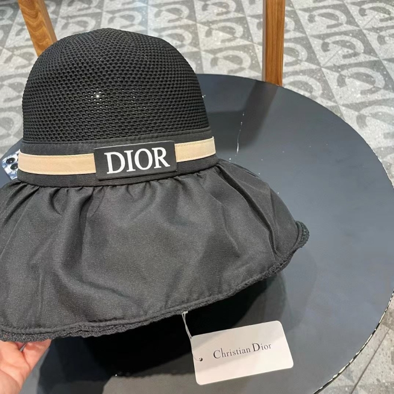 CHRISTIAN DIOR